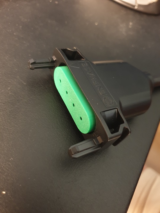 socket mated with plug